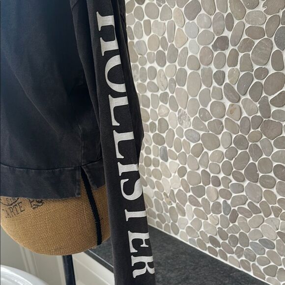 Hollister Black Hoodie Top - Large - Picture 4 of 7